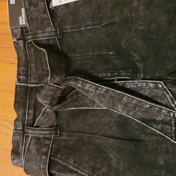 00 Super High Rise Black Jean Shortie from Express - Picture 4 of 4